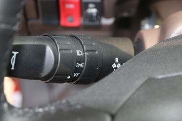 �������� �³���M3�п� 200���� 4X2 7.8����ʽ�ػ���(����)ͼƬ