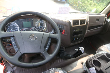 �������� �³���M3�п� 200���� 4X2 7.8����ʽ�ػ���(����)ͼƬ