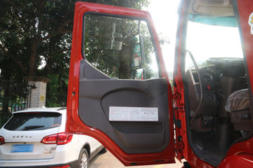 �������� �³���M3�п� 200���� 4X2 7.8����ʽ�ػ���(����)ͼƬ