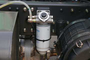 �������� �³���M3�п� 200���� 4X2 7.8����ʽ�ػ���(����)ͼƬ