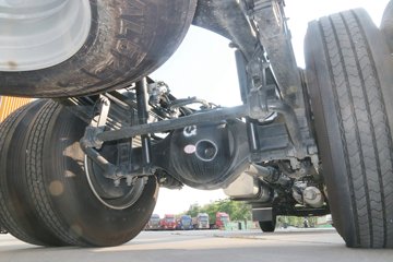  ŷRϵ  220 8.1Űʽػ()(BJ5186XXY-1A)ͼƬ