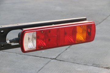  ŷRϵ  220 8.1Űʽػ()(BJ5186XXY-1A)ͼƬ