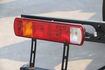  ŷRϵ  220 8.1Űʽػ()(BJ5186XXY-1A)ͼƬ