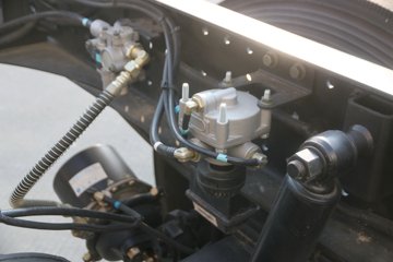  ŷRϵ  220 8.1Űʽػ()(BJ5186XXY-1A)ͼƬ