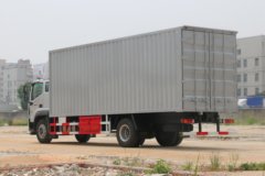 福田 瑞沃ES5 220马力 4X2 7.8米厢式载货车(BJ5184XXYKPFN-01)