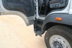 福田 瑞沃ES5 220马力 4X2 7.8米厢式载货车(BJ5184XXYKPFN-01)