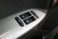 福田 瑞沃ES5 220马力 4X2 7.8米厢式载货车(BJ5184XXYKPFN-01)