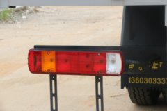 福田 瑞沃ES5 220马力 4X2 7.8米厢式载货车(BJ5184XXYKPFN-01)