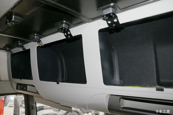 解放JH6牵引车火热促销中 让利高达0.5万