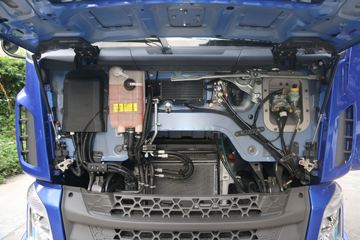 �������� �³���M3�п� 195���� 4X2 6.8����ʽ�ػ���(����)(LZ5180XXYM3AC1)ͼƬ