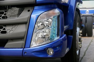 �������� �³���M3�п� 195���� 4X2 6.8����ʽ�ػ���(����)(LZ5180XXYM3AC1)ͼƬ