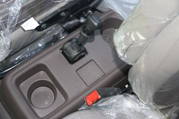 �������� �³���M3�п� 195���� 4X2 6.8����ʽ�ػ���(����)(LZ5180XXYM3AC1)ͼƬ