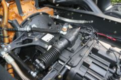 东风柳汽 新乘龙M3中卡 195马力 4X2 6.8米厢式载货车(国六)(LZ5180XXYM3AC1)