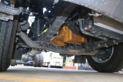 东风柳汽 新乘龙M3中卡 195马力 4X2 6.8米厢式载货车(国六)(LZ5180XXYM3AC1)