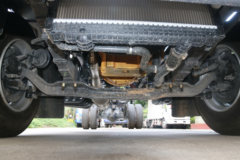 东风柳汽 新乘龙M3中卡 195马力 4X2 6.8米厢式载货车(国六)(LZ5180XXYM3AC1)