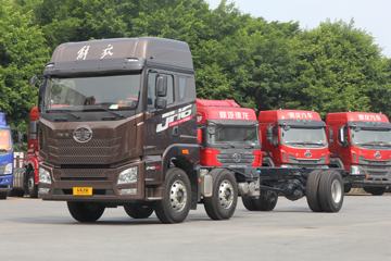 青岛解放 JH6重卡 240马力 6X2 9.5米栏板载货车(法士特8挡)(CA1250P26K1L7T3E5A80)