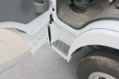 东风 凯普特K6-L 150马力 4X2 4.17米易燃气体厢式运输车(EQ5041XRQ8BDBACWXP)