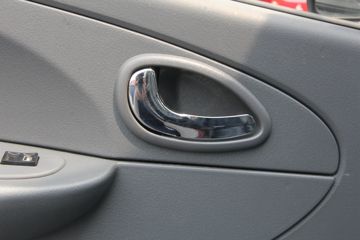 ���� ������K6-L 150���� 4X2 4.17����ȼ������ʽ���䳵(EQ5041XRQ8BDBACWXP)ͼƬ