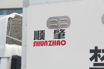 ���� ������K6-L 150���� 4X2 4.17����ȼ������ʽ���䳵(EQ5041XRQ8BDBACWXP)ͼƬ