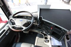 斯堪尼亚 R系列重卡 730马力 6X2R牵引车(型号R730)