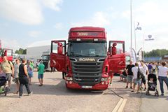 斯堪尼亚 R系列重卡 730马力 6X2R牵引车(型号R730)