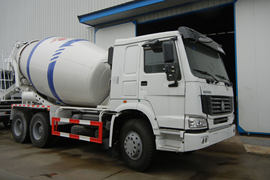 重汽豪沃(HOWO)底盘&nbsp;混凝土搅拌车外观                                                图片
