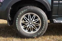 2011款福田 萨普Z 征服者 2.3L汽油 四驱 双排皮卡