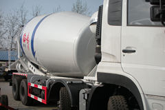 东风 大力神 375马力 8X4 混凝土搅拌车(DFL5310GJBA1)