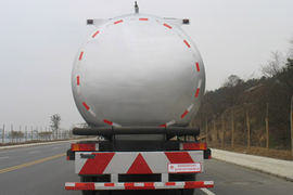 东风商用车底盘&nbsp;粉粒物料运输车外观图片