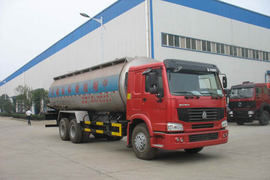 重汽豪沃(HOWO)底盘&nbsp;粉粒物料运输车外观图片