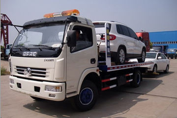 东风 多利卡 120马力 4X2 清障车(中洁牌)(XZL5071TQZE3)