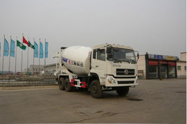 东风商用车底盘&nbsp;混凝土搅拌车外观                                                图片