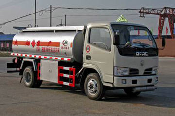 东风 福瑞卡 116马力 4X2 油罐车(程力威牌)(CLW5072GJY3)