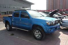 2011款丰田 Tocoma系列 4.0L汽油 四驱 双排皮卡