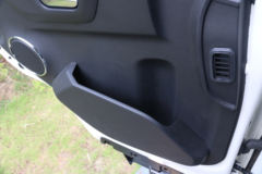 东风商用车 天锦KR 230马力 4X2 排半载货车底盘(国六)(DFH1180E7)