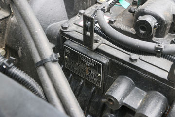 ó KR 230 4X2 Űػ()(DFH1180E7)ͼƬ