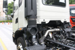 东风商用车 天锦KR 230马力 4X2 排半载货车底盘(国六)(DFH1180E7)