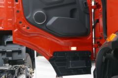 东风商用车 天锦KR 230马力 4X2 9.8米厢式载货车(国六)(DFH5180XXYE8)