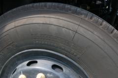 东风商用车 天锦KR 230马力 4X2 9.8米厢式载货车(国六)(DFH5180XXYE8)