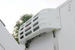 庆铃 五十铃KV100 120马力 4X2 4.09米冷藏车(鸿天牛牌)(HTN5041XLC)
