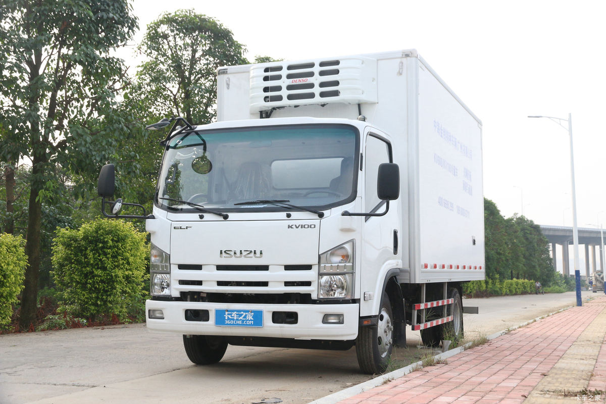 庆铃 五十铃KV100 120马力 4X2 4.09米冷藏车(鸿天牛牌)