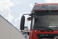 东风商用车 天锦KR中卡 245马力 6X2 7.7米载货车(DFH1250BXV)