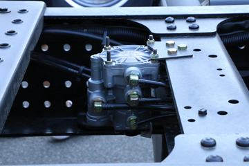 ���� V3ET�ؿ� ��Ӣ�� 460���� 6X4 LNGǣ����(����)(ND4250BG6J7Z01)ͼƬ