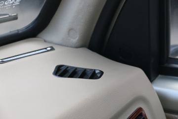 �����ڱ� H3 90���� 3.7�׵�������΢��(BJ1040D10HS)ͼƬ