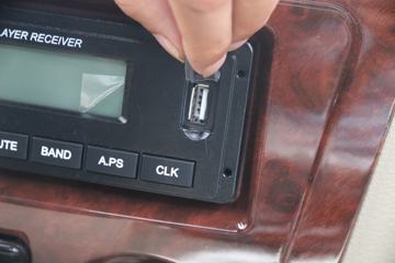 �����ڱ� H3 90���� 3.7�׵�������΢��(BJ1040D10HS)ͼƬ