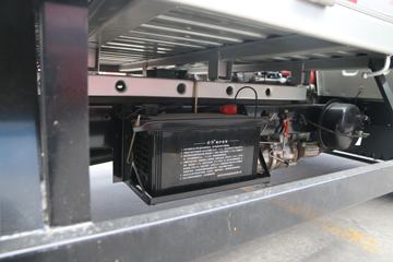 �����ڱ� H3 90���� 3.7�׵�������΢��(BJ1040D10HS)ͼƬ