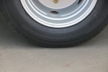 �����ڱ� H3 90���� 3.7�׵�������΢��(BJ1040D10HS)ͼƬ