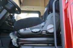 一汽解放 J7重卡 550马力 6X4牵引车(CA4250P77K25T1E5) 一汽解放 J7重卡 550马力 6X4牵引车(CA4250P77K25T1E5)