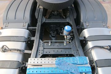 һ����� J7�ؿ� 550���� 6X4ǣ����(CA4250P77K25T1E5)ͼƬ