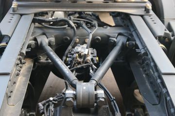 һ����� J7�ؿ� 550���� 6X4ǣ����(CA4250P77K25T1E5)ͼƬ